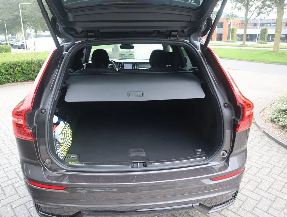 Volvo XC60 2.0 B4 R-Design Navi uit 2022, foto 7