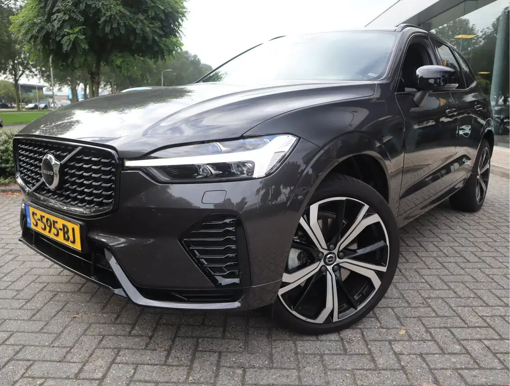 Volvo XC60 2.0 B4 R-Design Navi uit 2022, foto 9