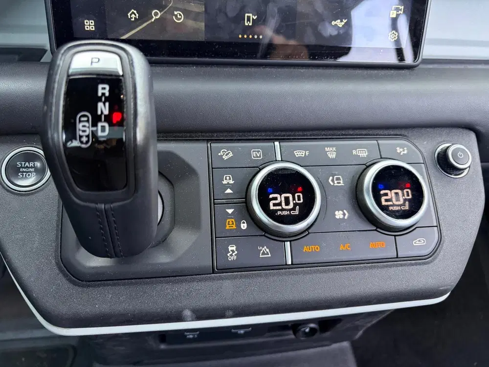 Land Rover Defender P400e HSE 6 pers. uit 2022, foto 12