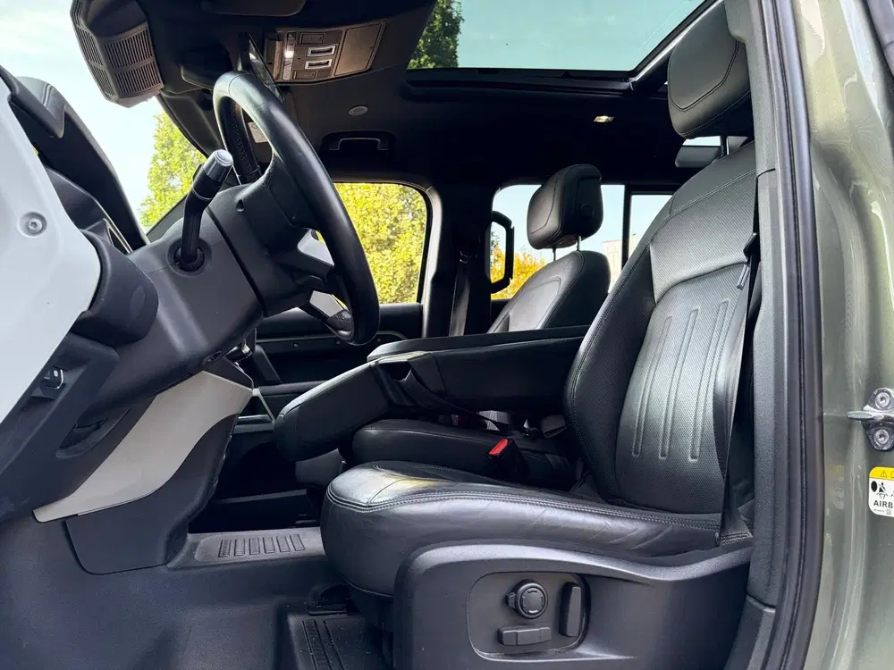 Land Rover Defender P400e HSE 6 pers. uit 2022, foto 3