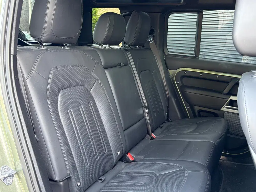 Land Rover Defender P400e HSE 6 pers. uit 2022, foto 7