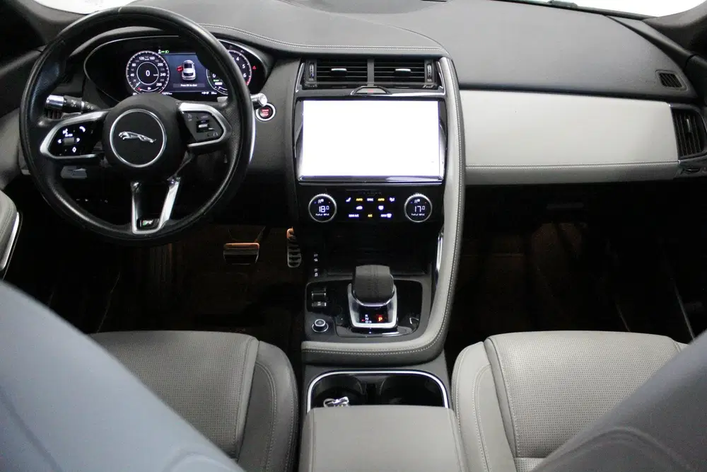 Jaguar E-Pace 1.5 P300e AWD R-Dynamic SE uit 2021, foto 12