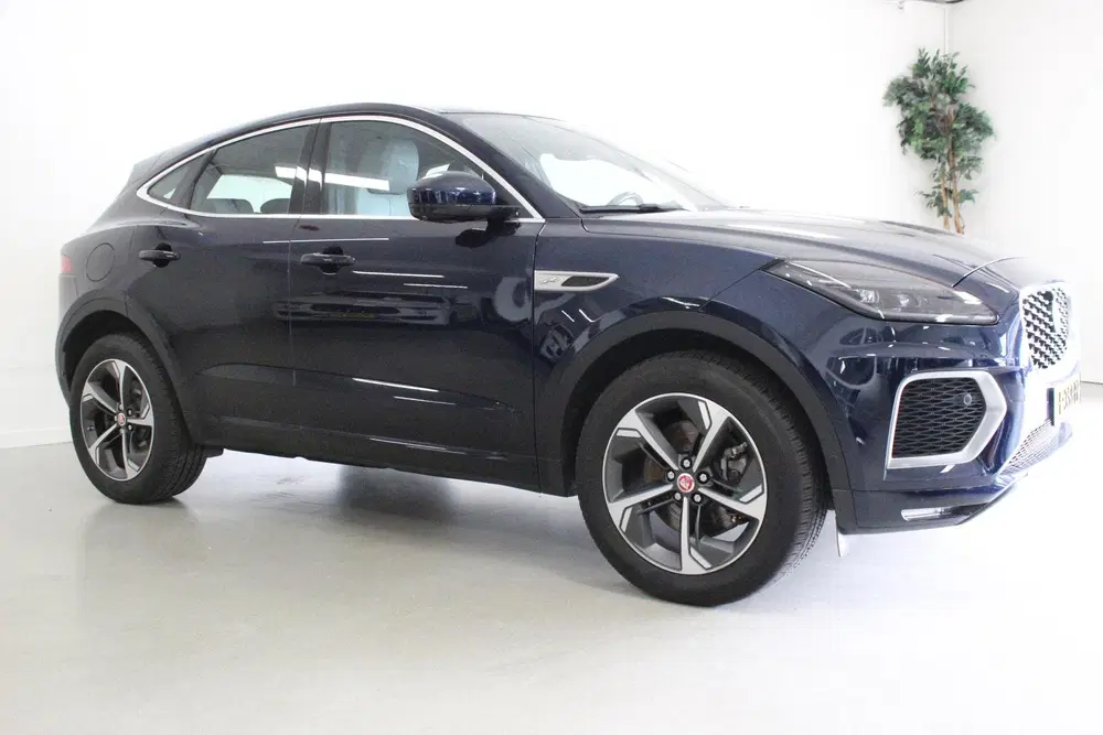 Jaguar E-Pace 1.5 P300e AWD R-Dynamic SE uit 2021, foto 2