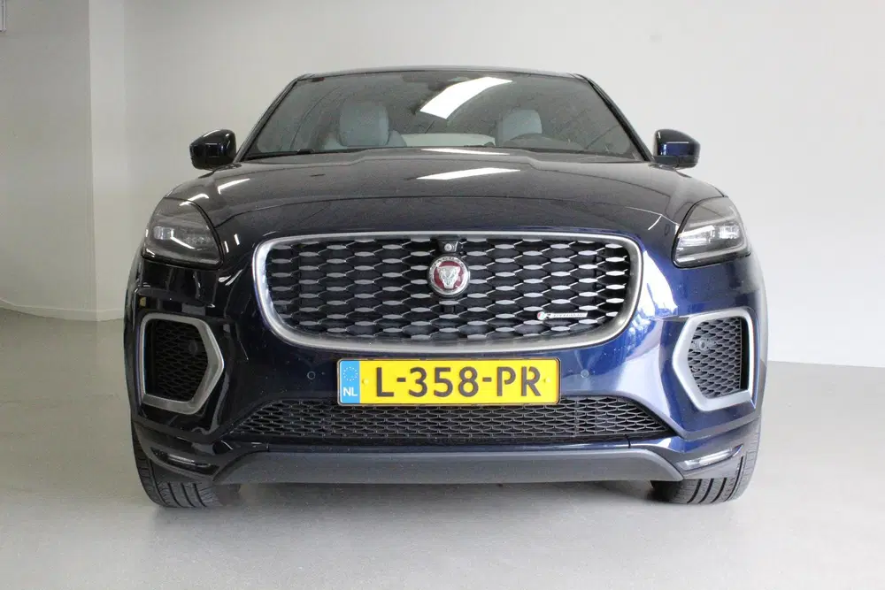 Jaguar E-Pace 1.5 P300e AWD R-Dynamic SE uit 2021, foto 3
