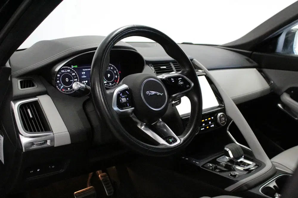 Jaguar E-Pace 1.5 P300e AWD R-Dynamic SE uit 2021, foto 8