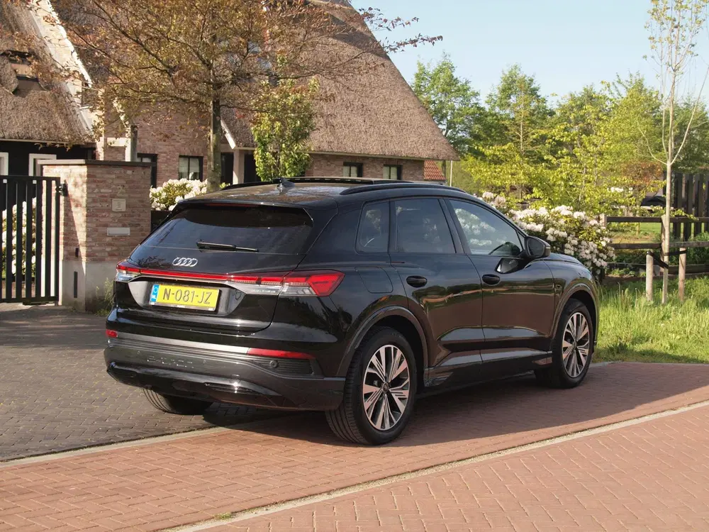 Audi Q4 e-tron 40 Launch edition Advanced Plus 77 kWh uit 2021, foto 10