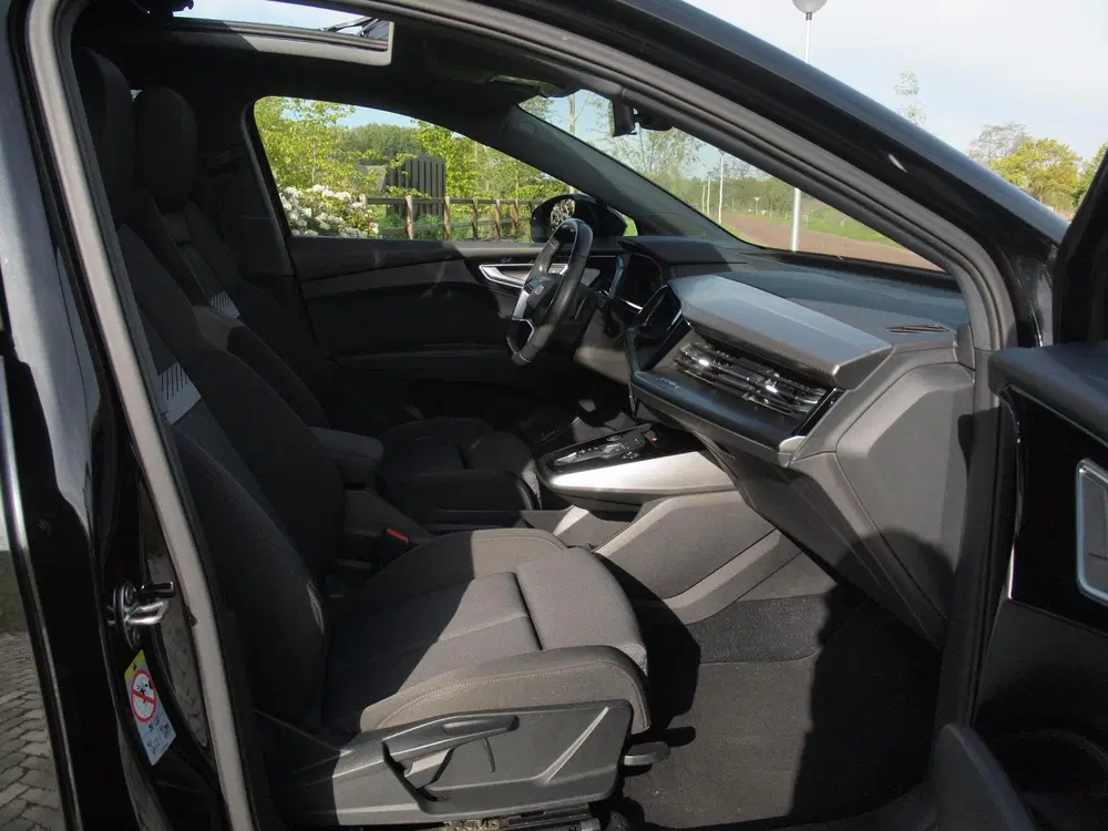 Audi Q4 e-tron 40 Launch edition Advanced Plus 77 kWh uit 2021, foto 14