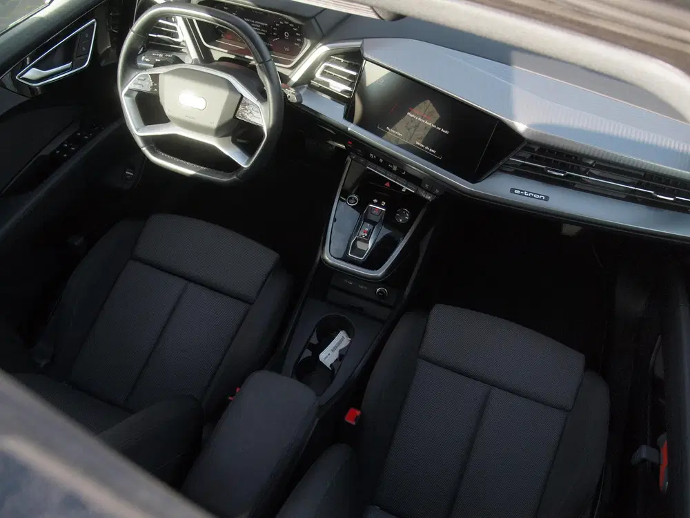 Audi Q4 e-tron 40 Launch edition Advanced Plus 77 kWh uit 2021, foto 2