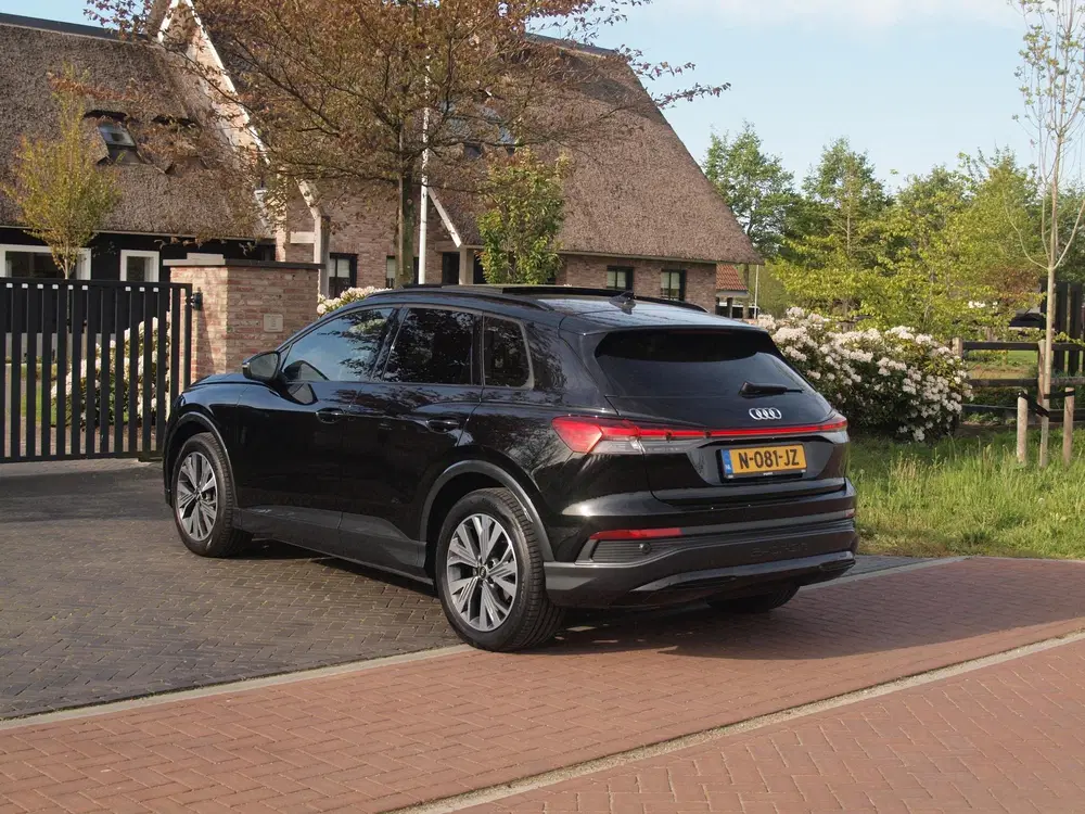 Audi Q4 e-tron 40 Launch edition Advanced Plus 77 kWh uit 2021, foto 8