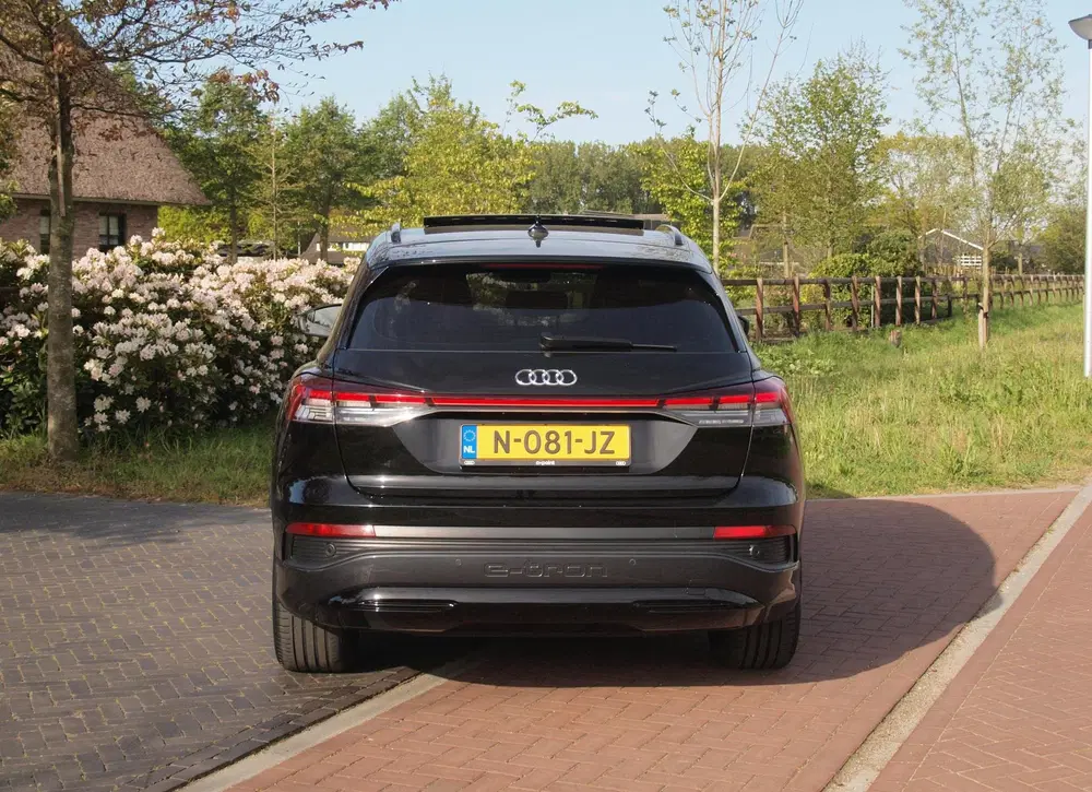 Audi Q4 e-tron 40 Launch edition Advanced Plus 77 kWh uit 2021, foto 9