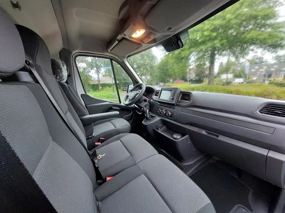 Renault Master T35 2.3 dCi 150 L3H2 Energy Work Edition uit 2023, foto 9