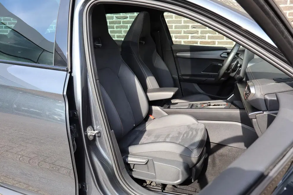 Cupra Leon 1.5 TSI e-Hybrid 204pk Business uit 2025, foto 15