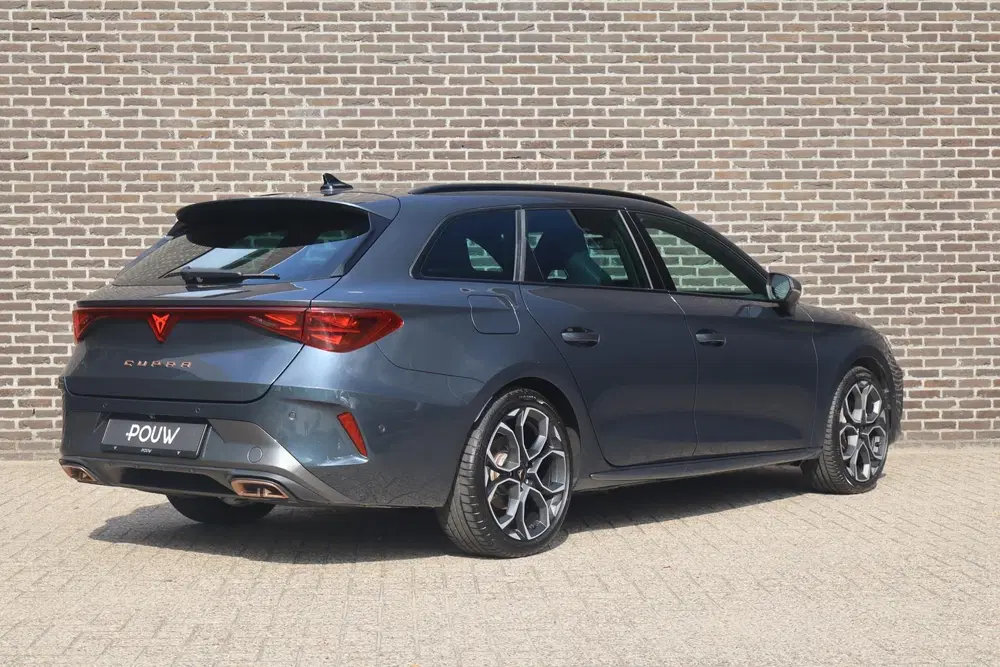 Cupra Leon 1.5 TSI e-Hybrid 204pk Business uit 2025, foto 2