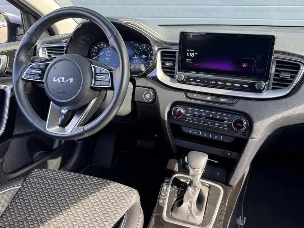 Kia Ceed 1.5 T-GDI DYNAMICPLUSLINE I AUTOMAAT I uit 2024, foto 8
