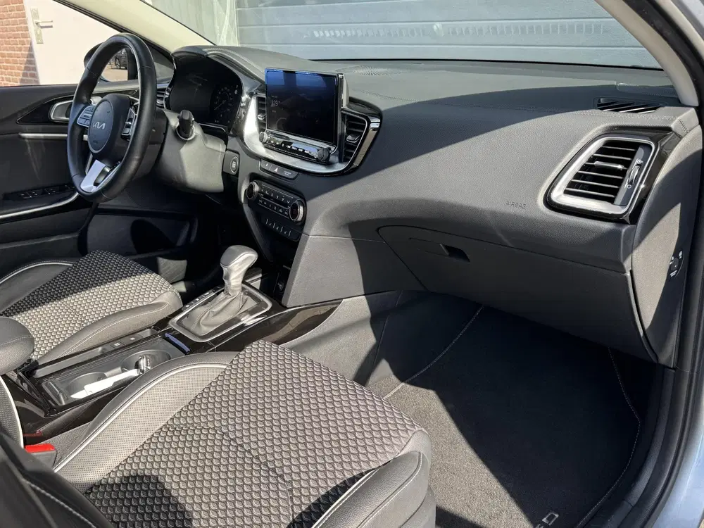 Kia Ceed 1.5 T-GDI DYNAMICPLUSLINE I AUTOMAAT I uit 2024, foto 9