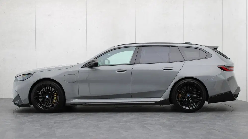 BMW M5 Touring M Performance uit 2026, foto 2