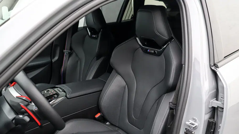 BMW M5 Touring M Performance uit 2026, foto 9