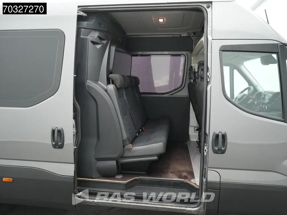 Iveco Daily 3.0L Dubbel Cabine Automaat 210PK 3 uit 2022, foto 11