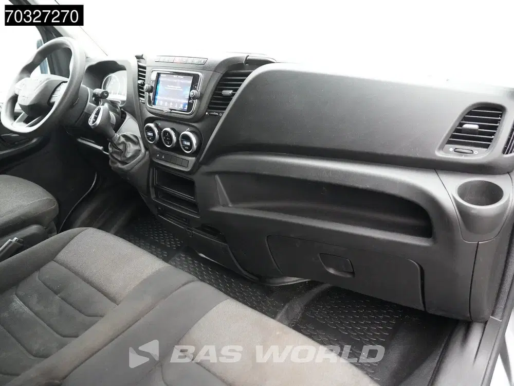 Iveco Daily 3.0L Dubbel Cabine Automaat 210PK 3 uit 2022, foto 14