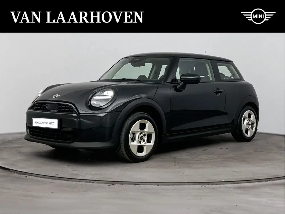Mini Hatchback Cooper C Essential Automaat uit 2025