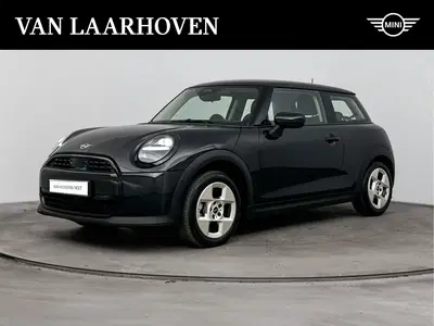 Mini Hatchback Cooper C Essential Automaat uit 2025