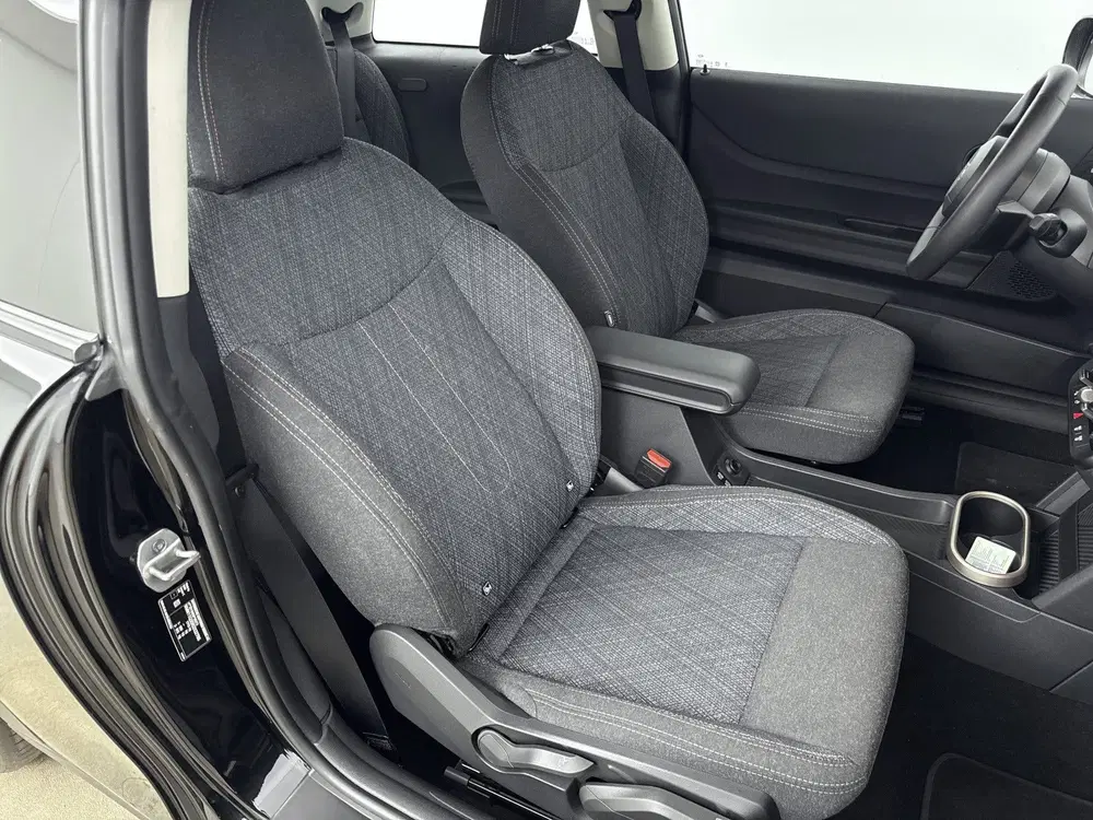 Mini Hatchback Cooper C Essential Automaat uit 2025, foto 10