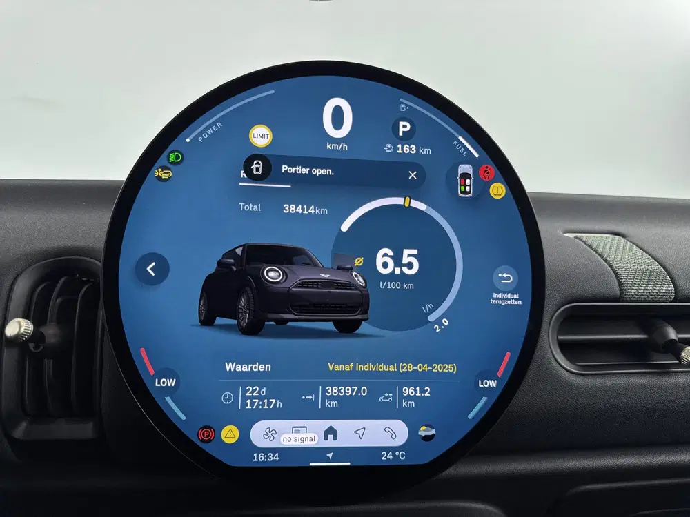 Mini Hatchback Cooper C Essential Automaat uit 2025, foto 12