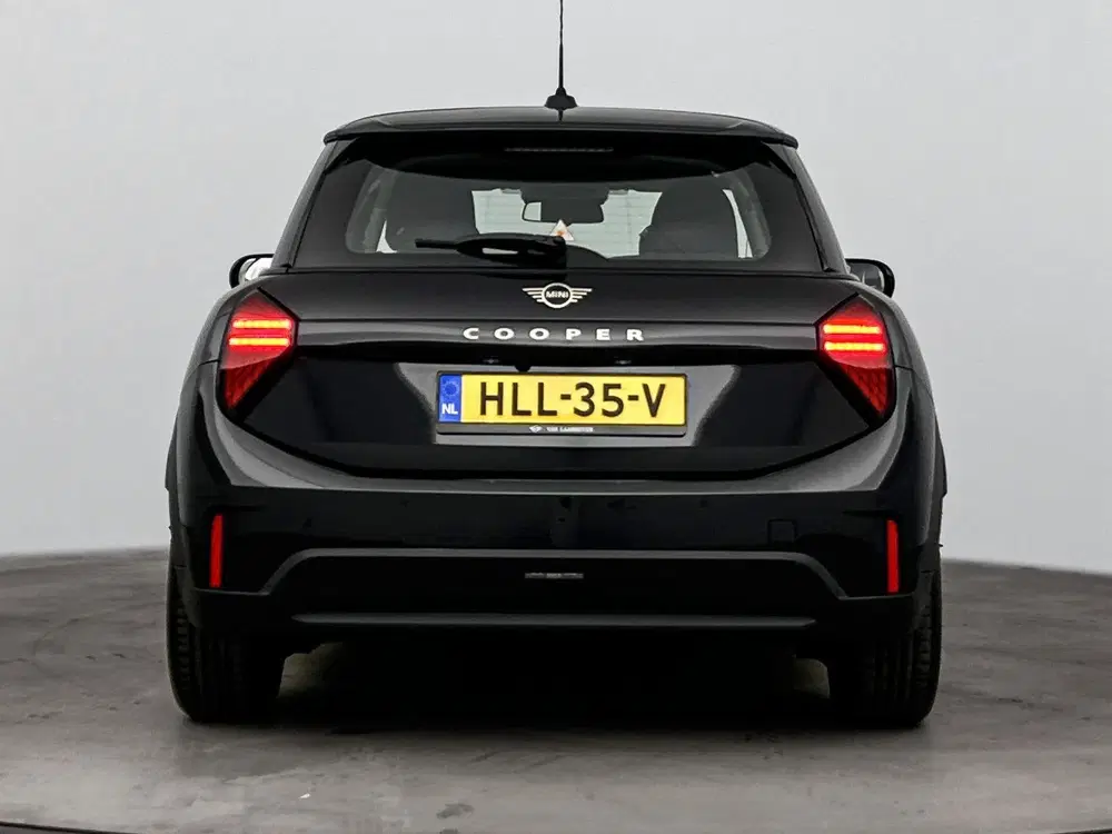 Mini Hatchback Cooper C Essential Automaat uit 2025, foto 3
