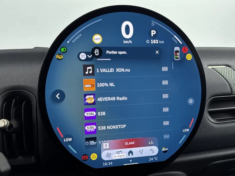 Mini Hatchback Cooper C Essential Automaat uit 2025, foto 7