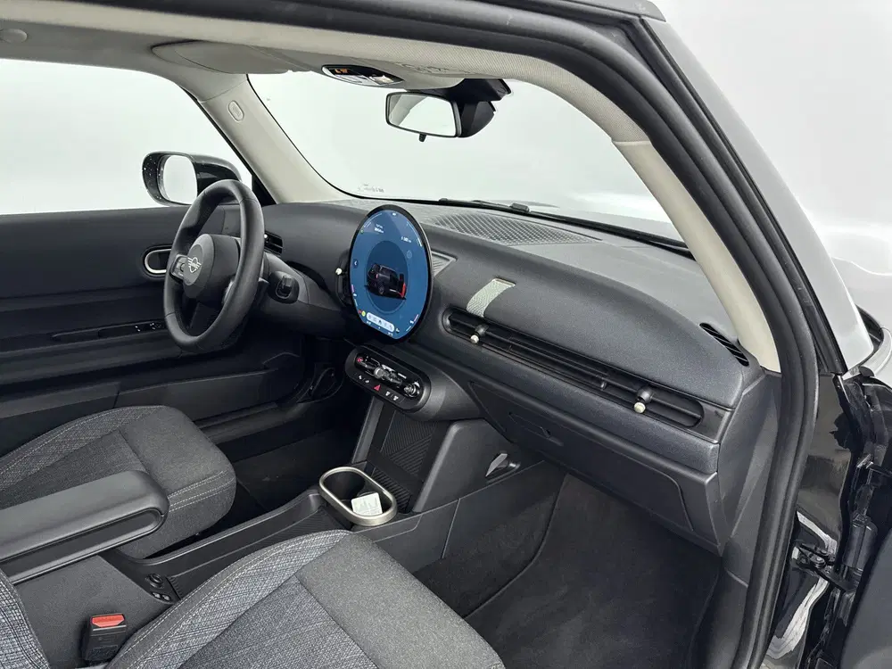 Mini Hatchback Cooper C Essential Automaat uit 2025, foto 8