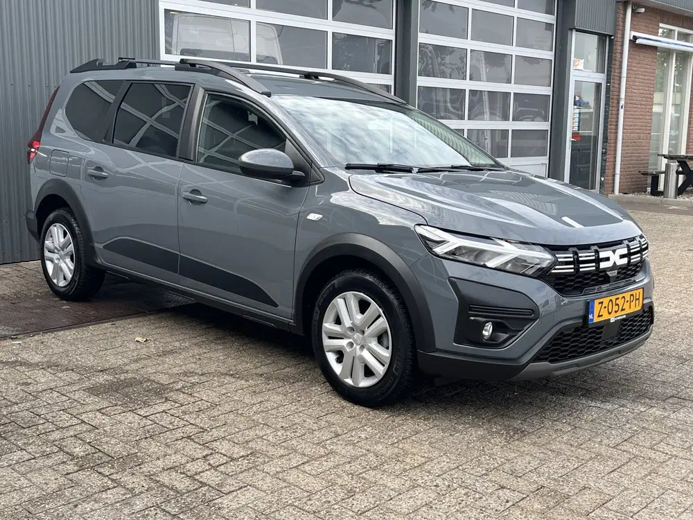 Dacia Jogger 1.0 TCe 110 Expression 7p. Airco Cruise co uit 2024