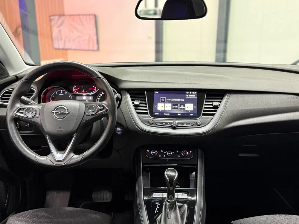 Opel Grandland 1.2 Turbo Business Executive Aut. uit 2019, foto 4