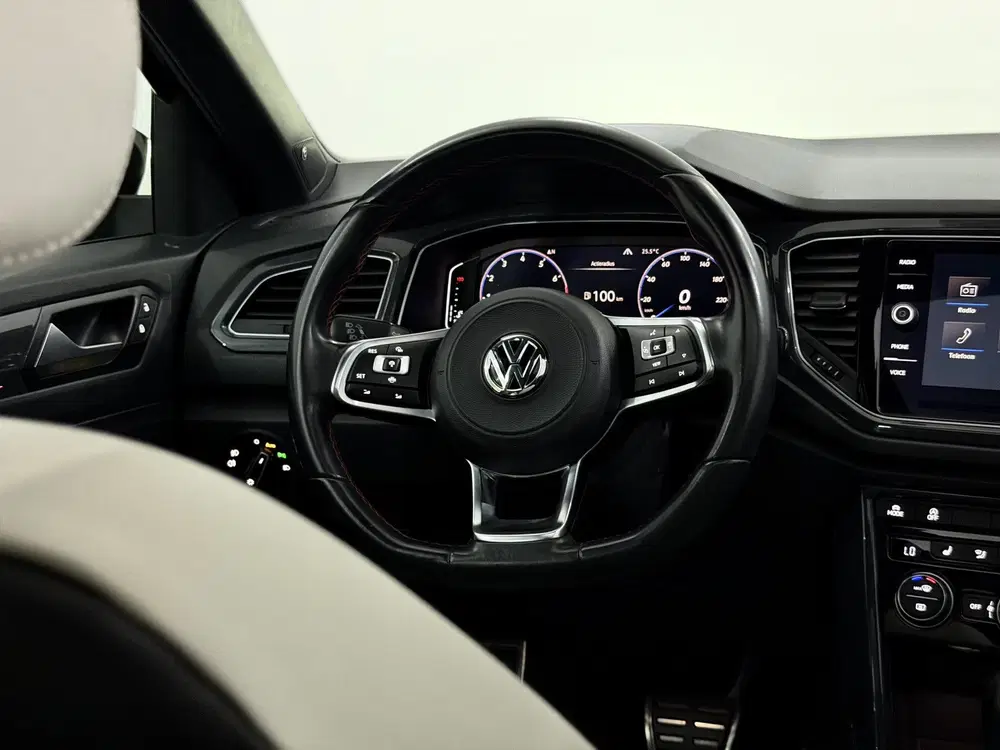 Volkswagen T-Roc 1.5 TSI Sport Panoramadak uit 2019, foto 14