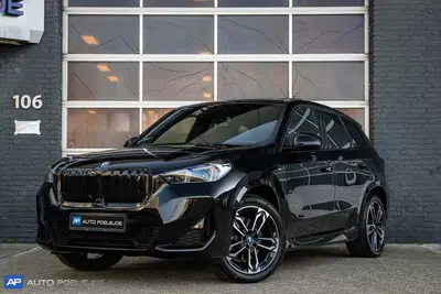 BMW iX1 xDrive30 Launch Edition 67 kWh M Sport uit 2023