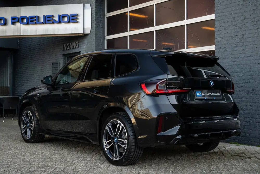 BMW iX1 xDrive30 Launch Edition 67 kWh M Sport uit 2023, foto 5