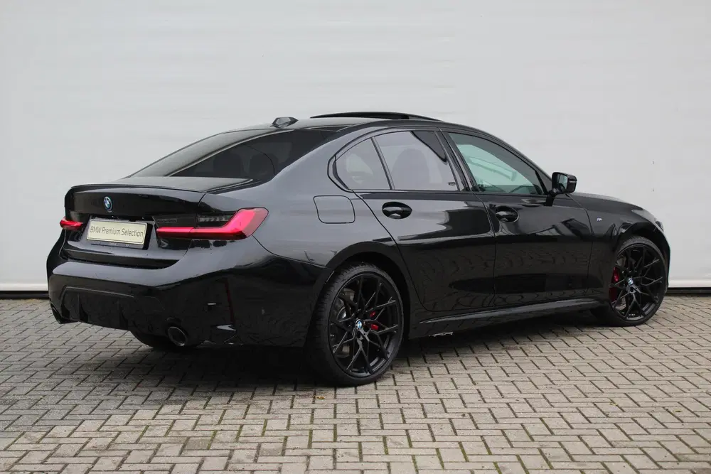 BMW 3-serie 330e M Sport Automaat uit 2026, foto 4