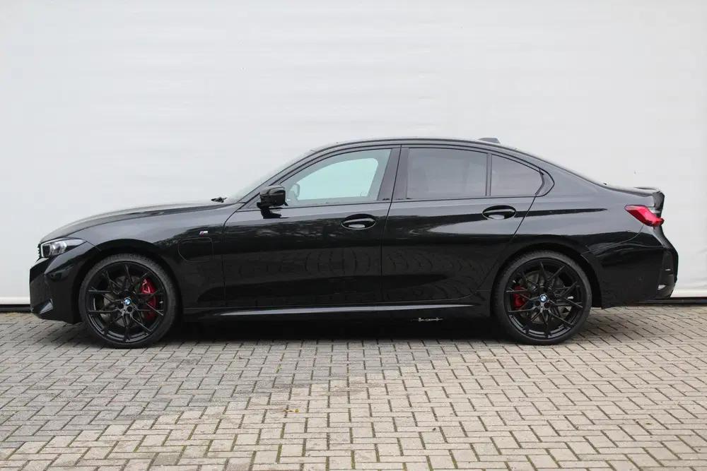 BMW 3-serie 330e M Sport Automaat uit 2026, foto 5