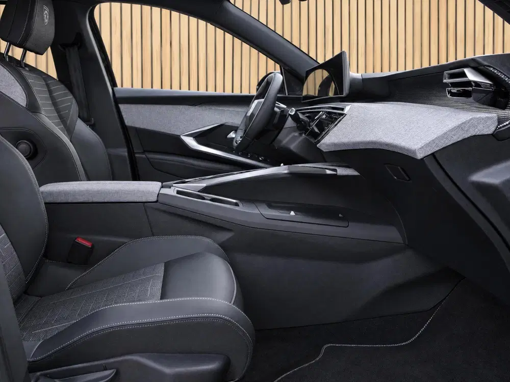 Peugeot 5008 1.2 Hybrid 145 GT 7p uit 2026, foto 7