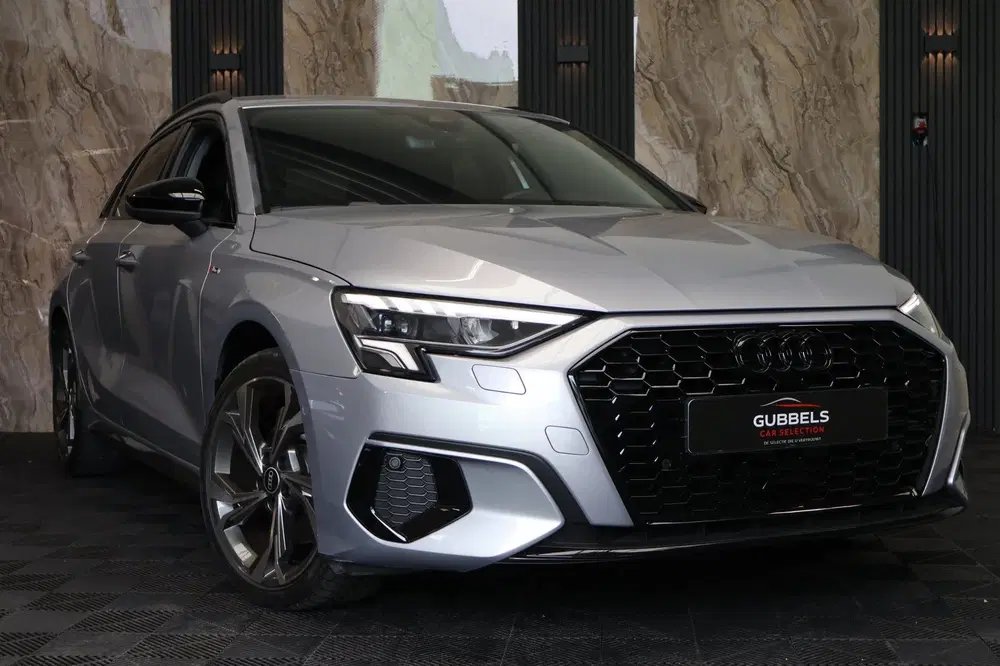 Audi A3 35 TFSI S Edition150 PK S-line Black Optic uit 2021, foto 6