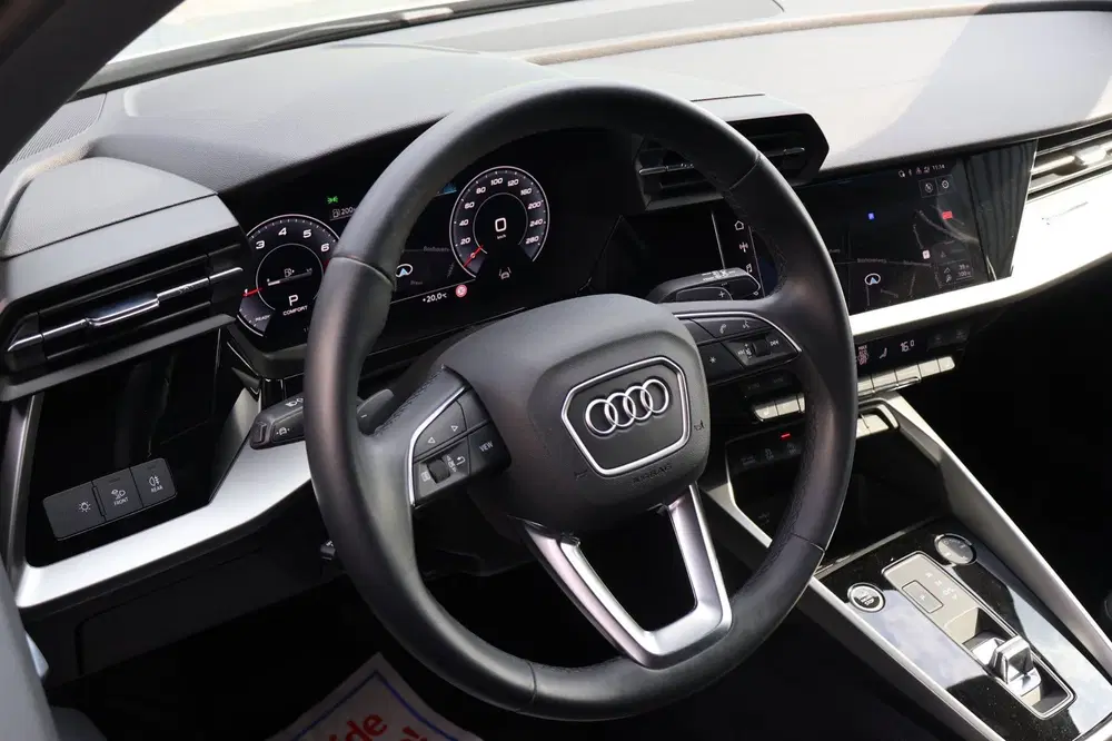 Audi A3 35 TFSI S Edition150 PK S-line Black Optic uit 2021, foto 8