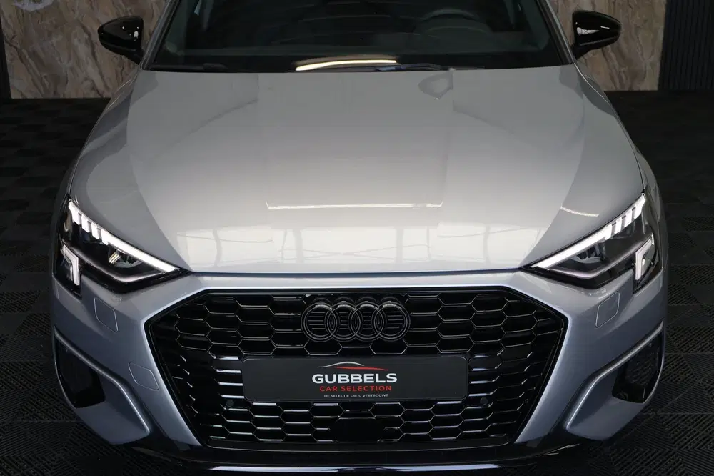 Audi A3 35 TFSI S Edition150 PK S-line Black Optic uit 2021, foto 9
