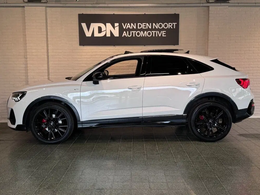 Audi Q3 35 TFSI S-Line Edition Black Pano Sfeerv C uit 2024, foto 7