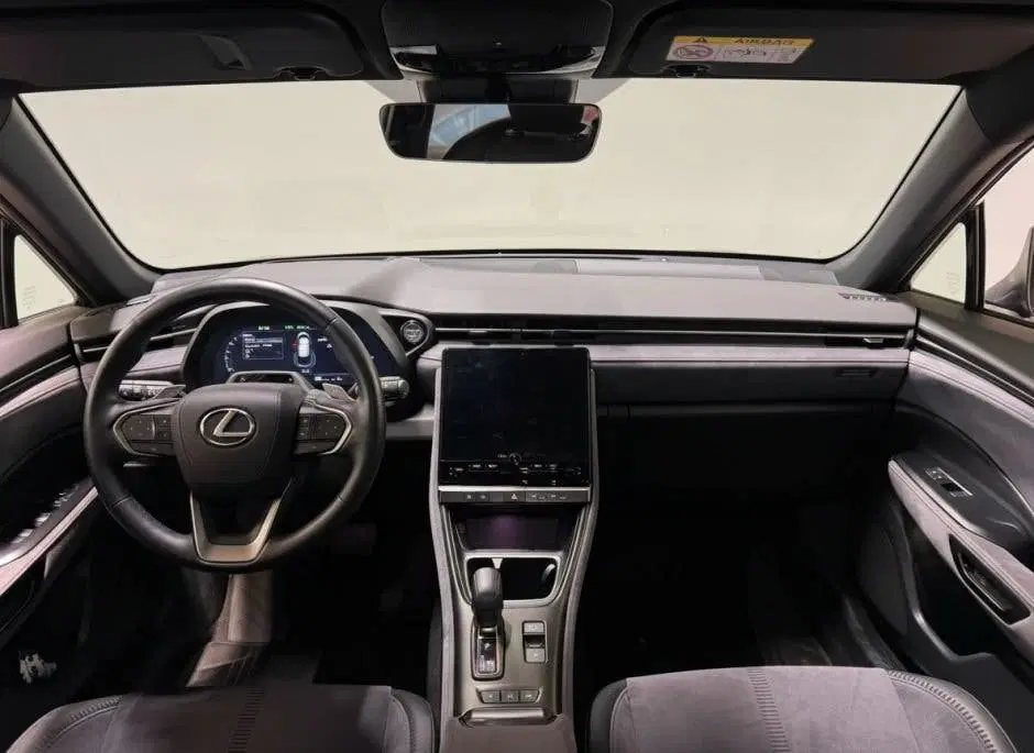 Lexus LBX 1.5 Original Edition 2WD uit 2024, foto 4