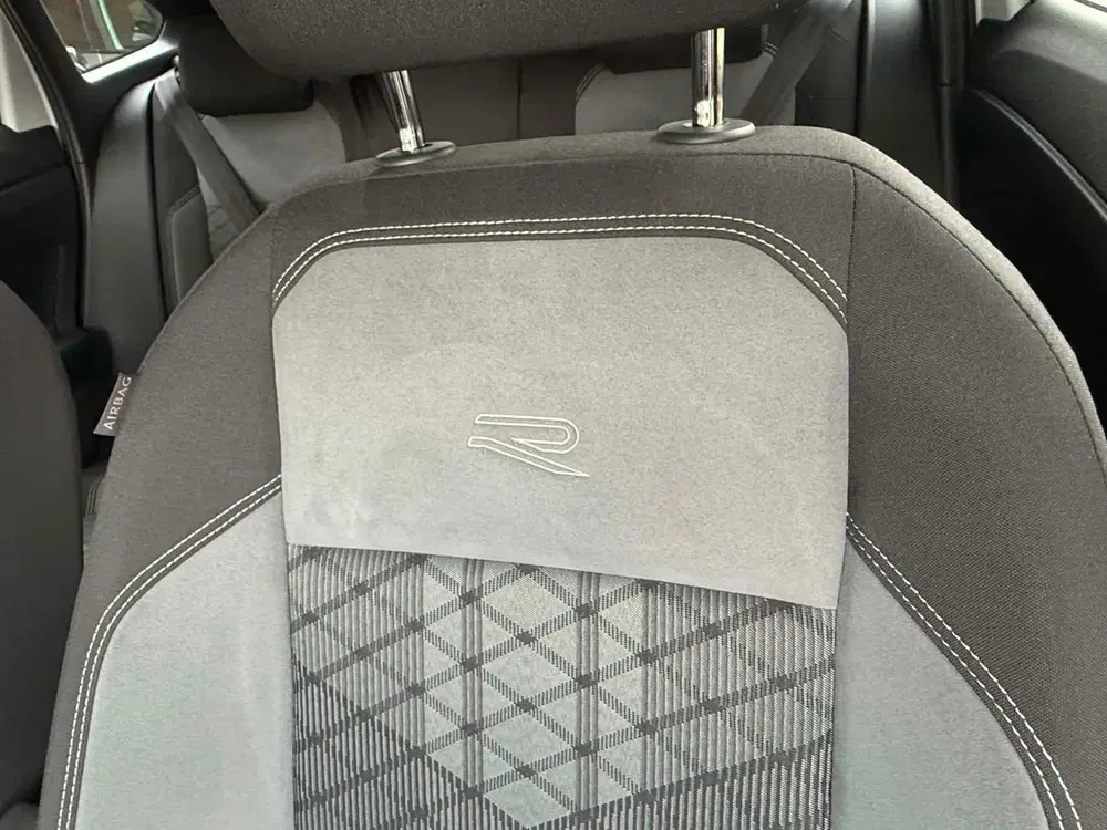 Volkswagen Taigo 1.5 TSI R-Line Business uit 2023, foto 15
