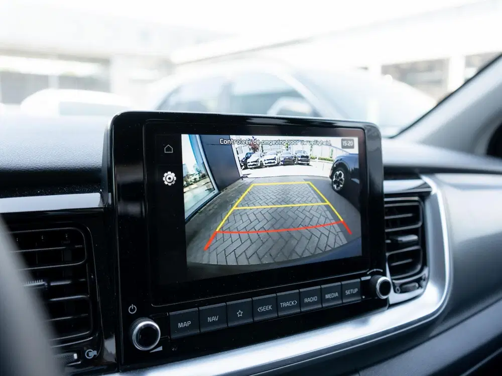 Kia Stonic 1.0 T-GDi MHEV DynamicPlusLine stoelverwar uit 2025, foto 11