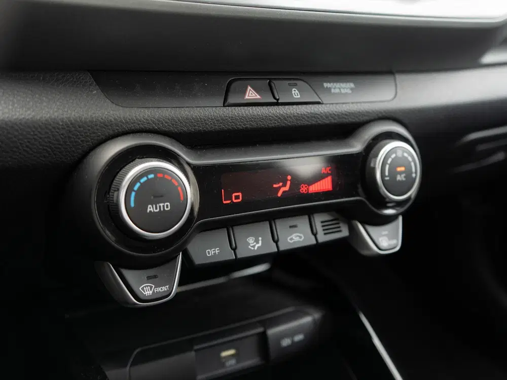 Kia Stonic 1.0 T-GDi MHEV DynamicPlusLine stoelverwar uit 2025, foto 12