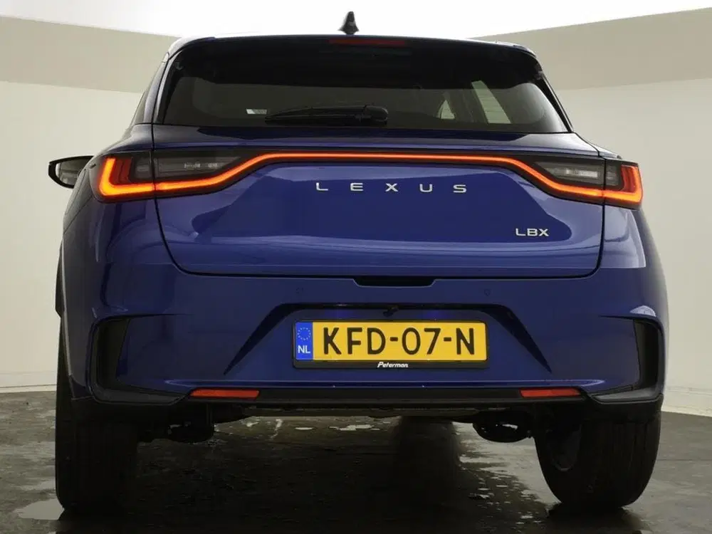 Lexus LBX 2WD Comfort Plus uit 2025, foto 8