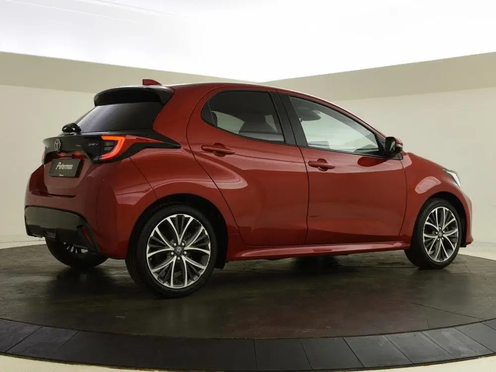 Toyota Yaris 1.5 Hybrid Executive uit 2024, foto 2