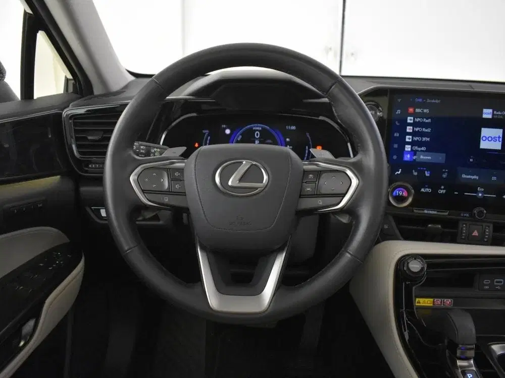 Lexus NX 450h+ Plug-In Hybrid AWD Executive Line uit 2024, foto 14