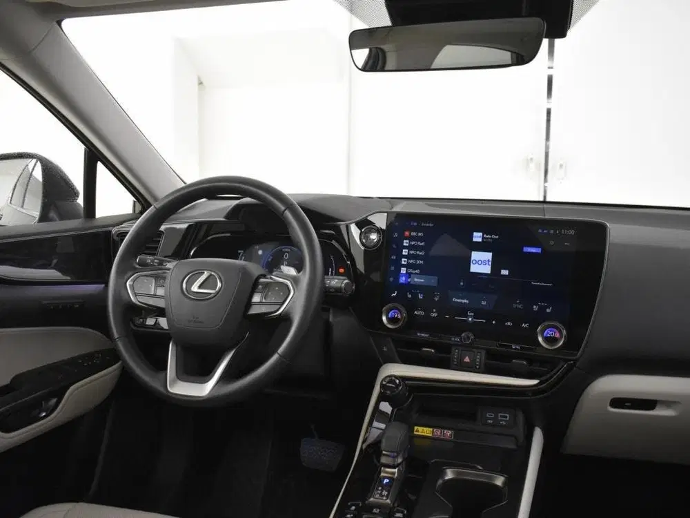 Lexus NX 450h+ Plug-In Hybrid AWD Executive Line uit 2024, foto 4
